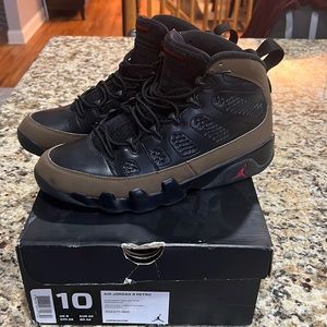 Super rare Jordan 9 Olive, size 10